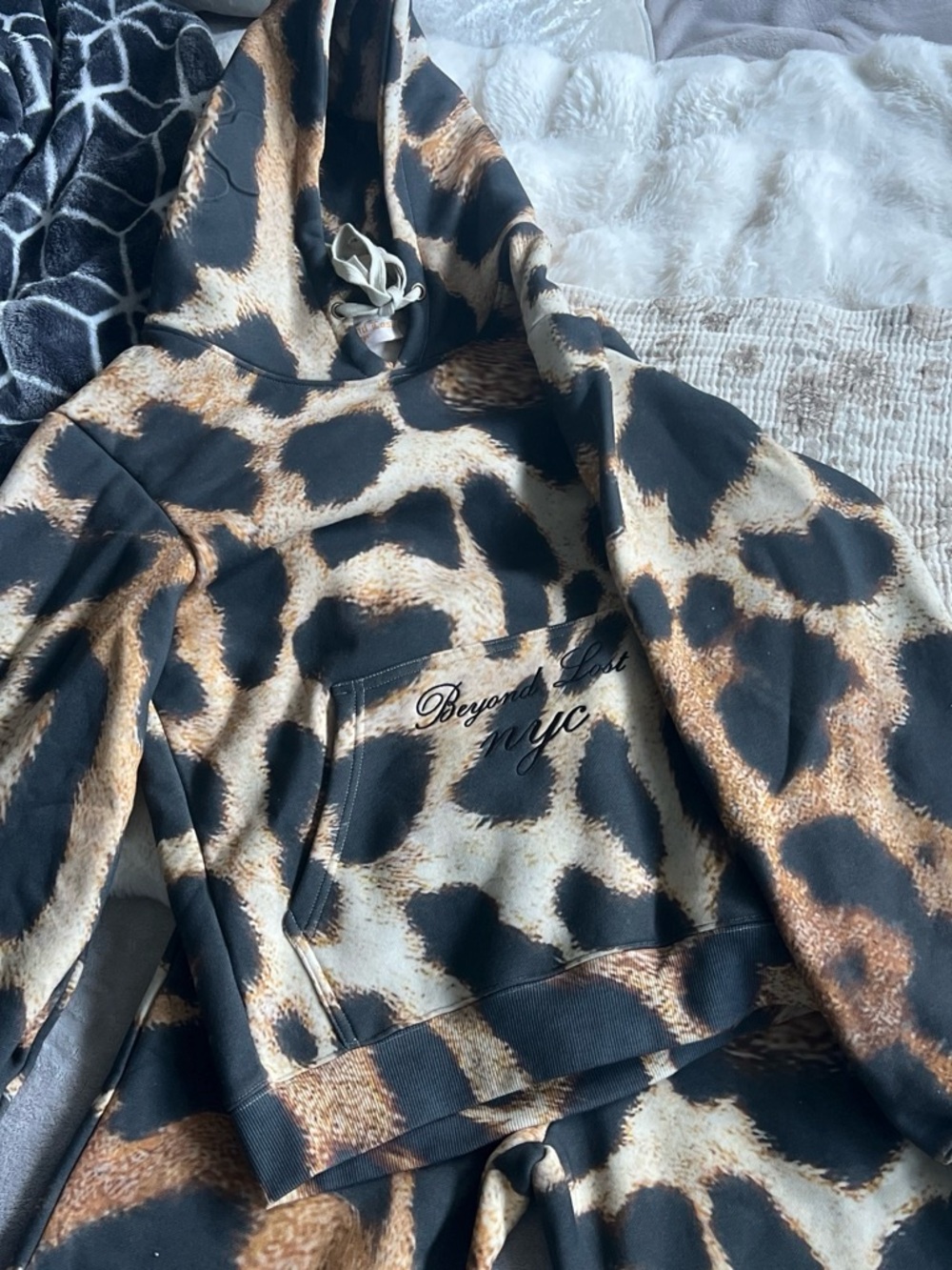 Leopard-Print Hoodie matching sweats - Black & Brown